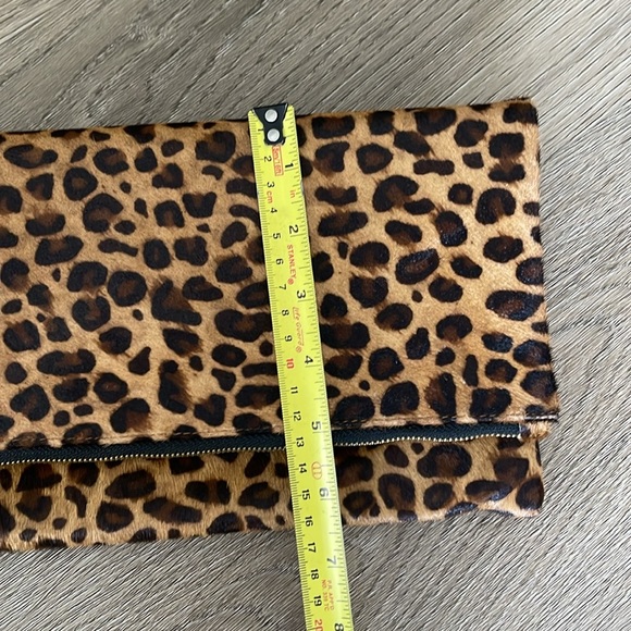 Animal print clutch in pony hair - Picture 10 of 10